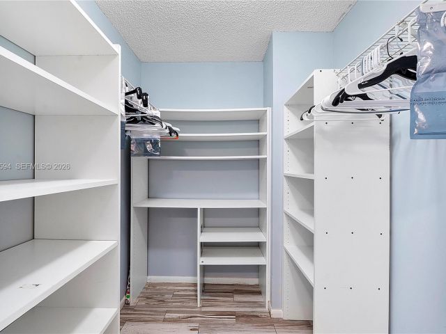 Продажа квартиры #2512 - фото 7443808