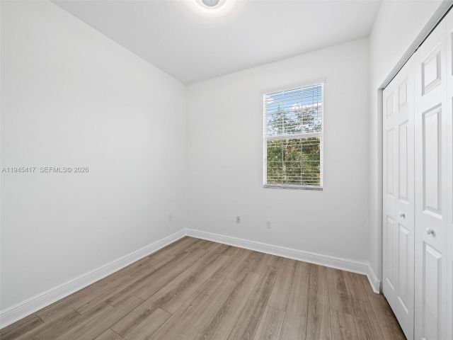 Дом в аренду по адресу 14762 SW 12th St - фото 7454697