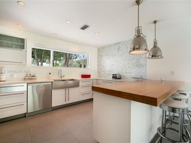 Дом в аренду по адресу 861 Harbor Dr - фото 7128697