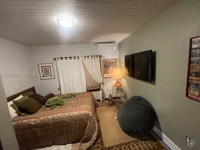 Продажа дома по адресу 400 NE 3rd St - фото 7765270