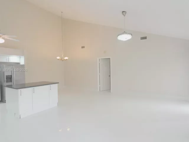 Дом в аренду по адресу 518 NE 48th St 518 - фото 7128939