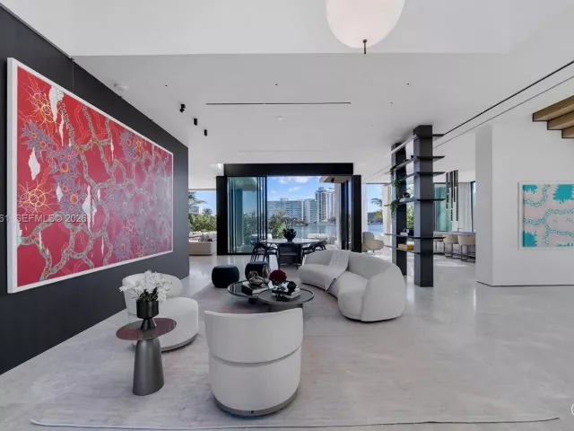 Продажа дома по адресу 217 E Rivo Alto Dr - фото 7129137