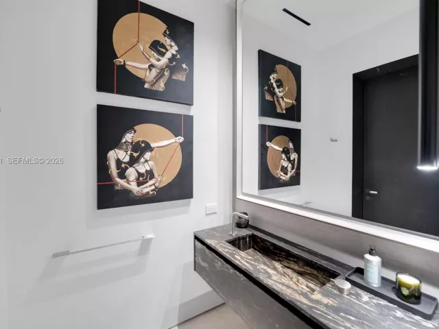 Продажа дома по адресу 217 E Rivo Alto Dr - фото 7129122