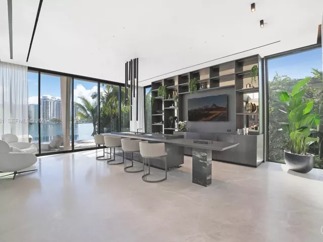 Продажа дома по адресу 217 E Rivo Alto Dr - фото 7129125