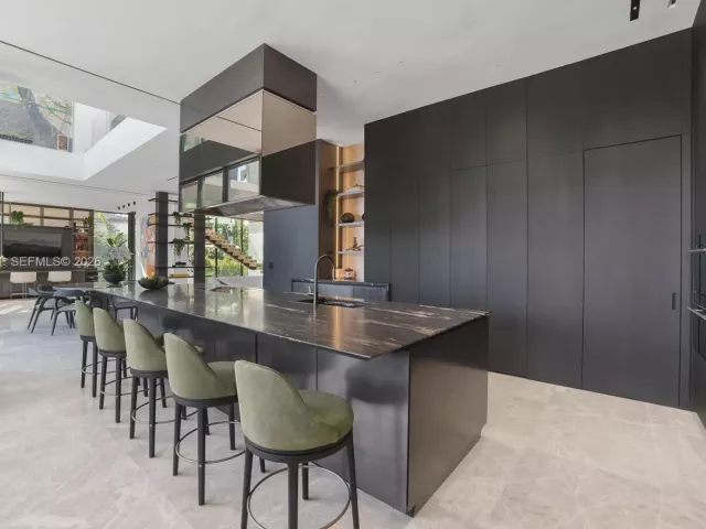 Продажа дома по адресу 217 E Rivo Alto Dr - фото 7129128