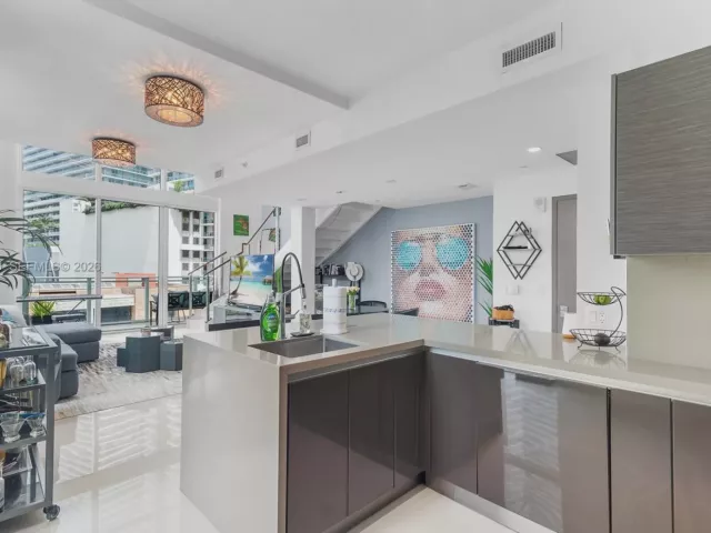 Продажа квартиры #513 - фото 7131638