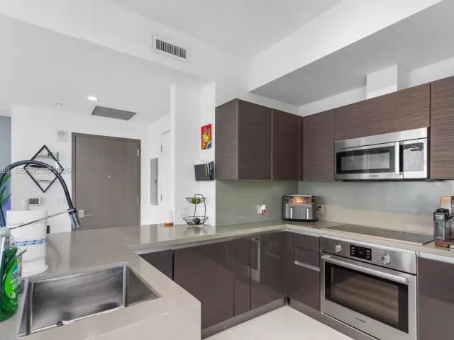 Продажа квартиры #513 - фото 7131639