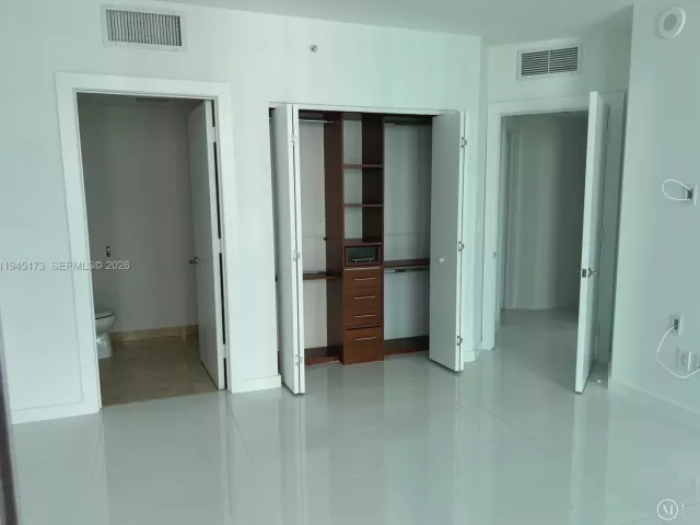 Продажа квартиры #4107 - фото 7135694