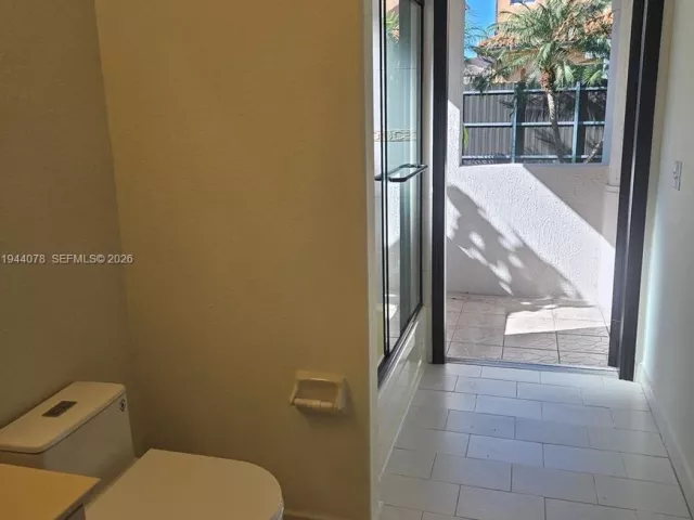 Дом в аренду по адресу 15387 SW 21st Ln 1 - фото 7211505