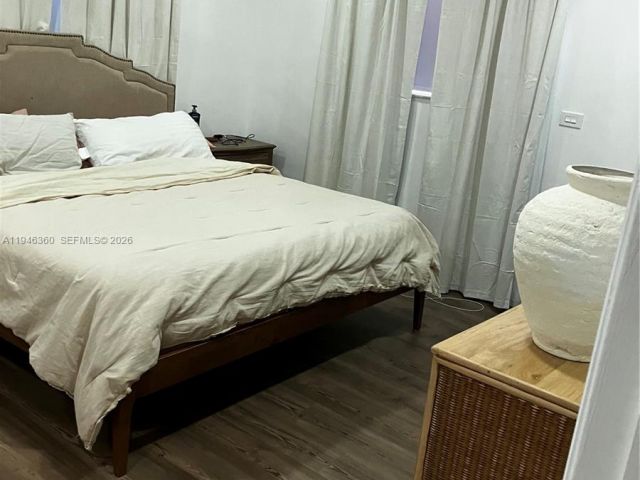 Дом в аренду по адресу 8221 NW South River Dr 1 - фото 7443079