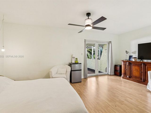 Продажа дома по адресу 13503 NE 23rd Pl - фото 7200506