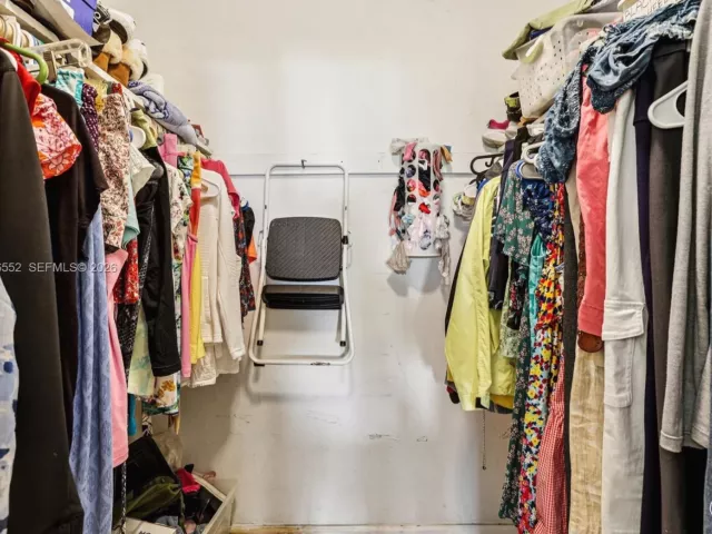 Продажа дома по адресу 13503 NE 23rd Pl - фото 7328529