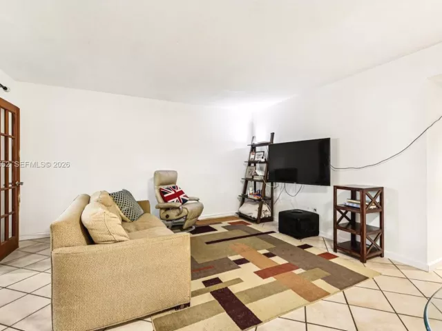 Продажа дома по адресу 13503 NE 23rd Pl - фото 7200515