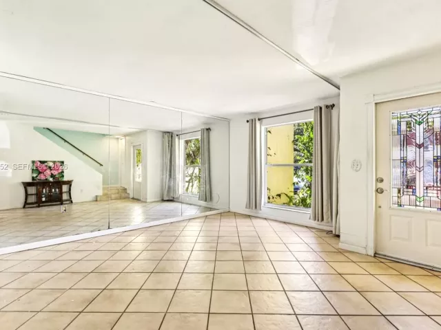 Продажа дома по адресу 13503 NE 23rd Pl - фото 7200520