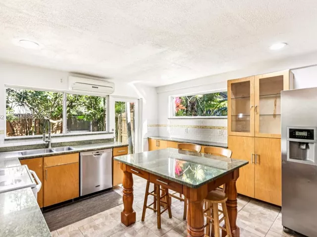 Продажа дома по адресу 13503 NE 23rd Pl - фото 7200512