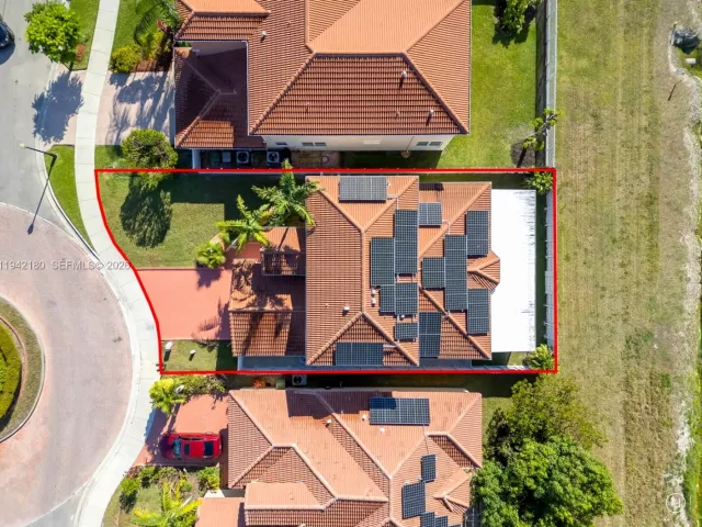 Дом в аренду по адресу 1856 NE 3rd Ct - фото 7197749