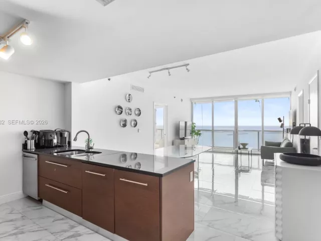 Продажа квартиры #5505 - фото 7131515