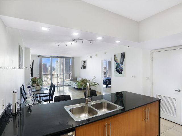 Продажа квартиры #3210 - фото 7432359