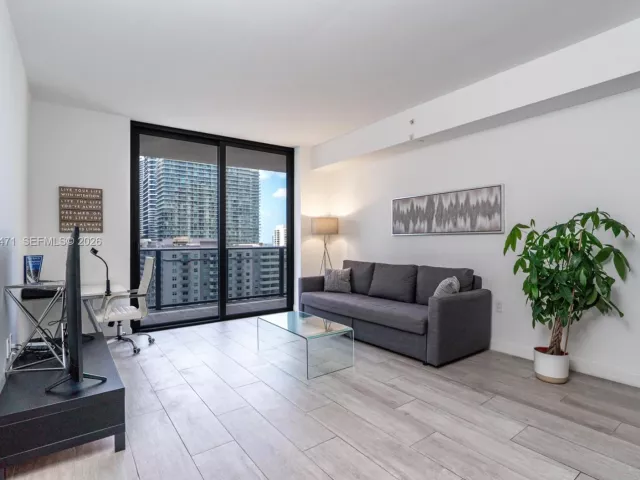 Продажа квартиры #1205 - фото 7134989