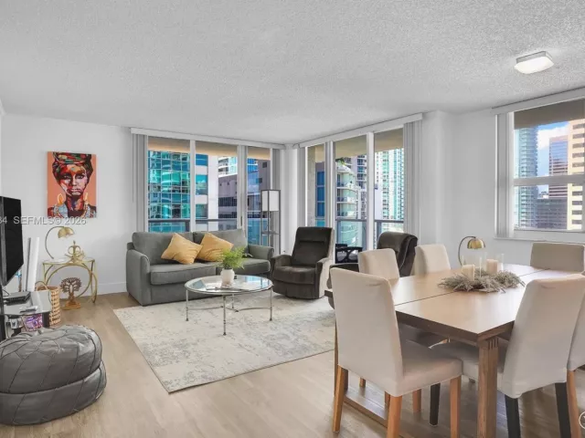 Продажа квартиры #1702 - фото 7175677