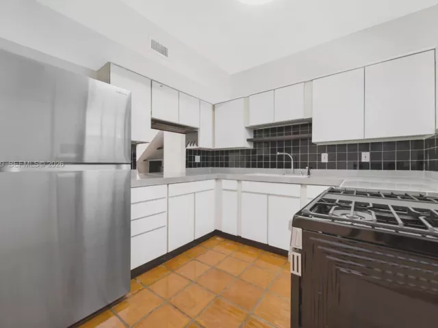 Дом в аренду по адресу 7412 GARY AV 7412 - фото 7131999