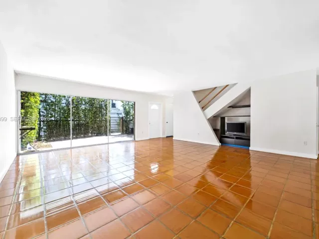 Дом в аренду по адресу 7412 GARY AV 7412 - фото 7132000