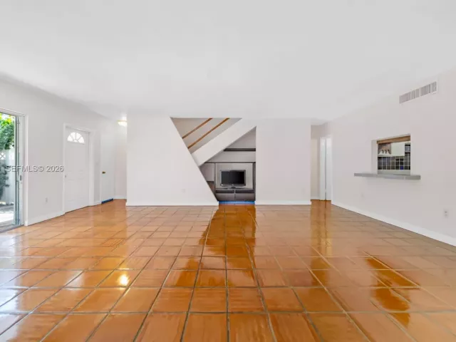 Дом в аренду по адресу 7412 GARY AV 7412 - фото 7132001