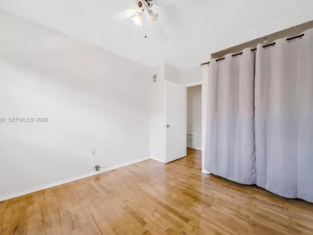 Дом в аренду по адресу 7412 GARY AV 7412 - фото 7131987