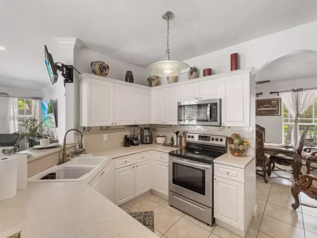 Дом в аренду по адресу 20032 SW 128th Ct 0 - фото 7135358