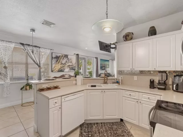 Дом в аренду по адресу 20032 SW 128th Ct 0 - фото 7135357