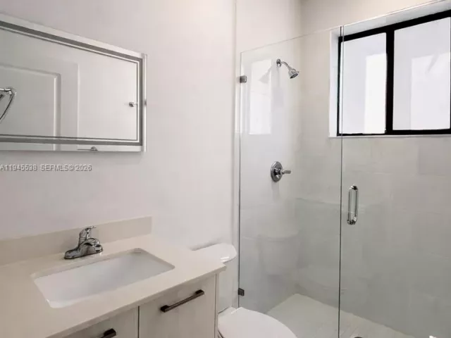 Дом в аренду по адресу 15808 SW 136th Way - фото 7135266