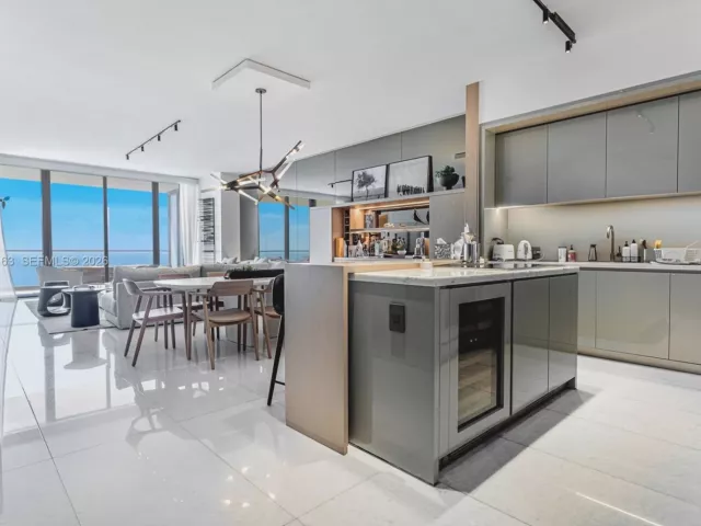 Продажа квартиры #4602 - фото 7136849