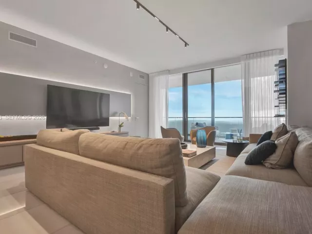 Продажа квартиры #4602 - фото 7136850