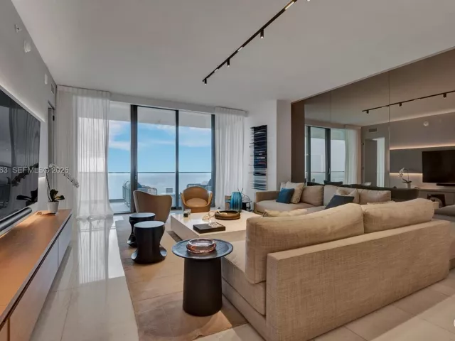 Продажа квартиры #4602 - фото 7136851