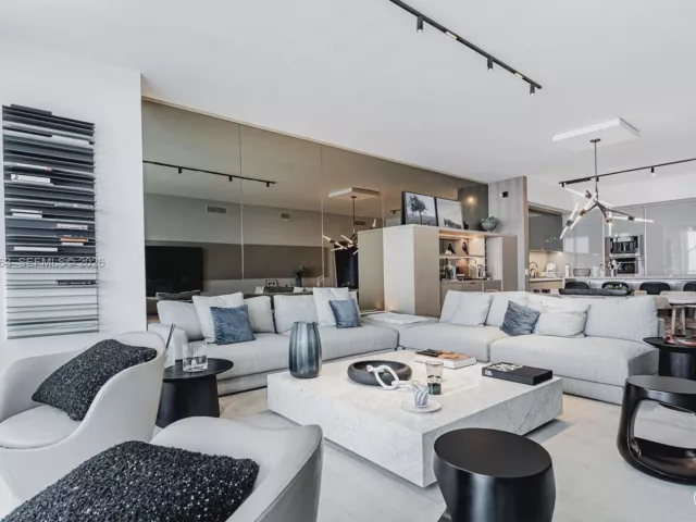 Продажа квартиры #4602 - фото 7136846