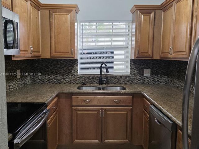 Дом в аренду по адресу 4964 SW 121st Ave 0 - фото 7427612