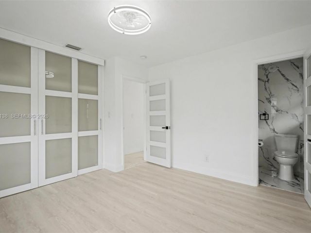 Продажа дома по адресу 317 NW 27th St - фото 7240915