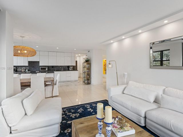 Продажа квартиры #E201 - фото 7144160