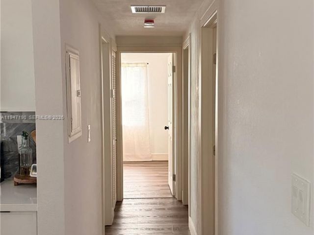 Дом в аренду по адресу 1108 SW 22nd Ter 0 - фото 7515633