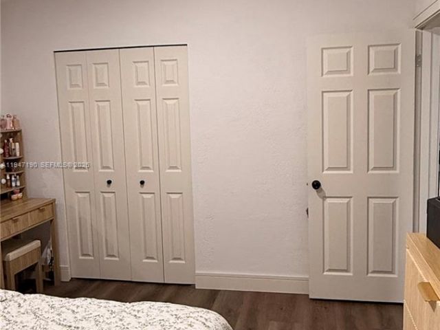 Дом в аренду по адресу 1108 SW 22nd Ter 0 - фото 7515639