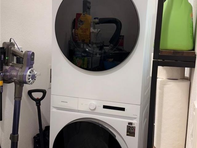 Дом в аренду по адресу 1108 SW 22nd Ter 0 - фото 7515651