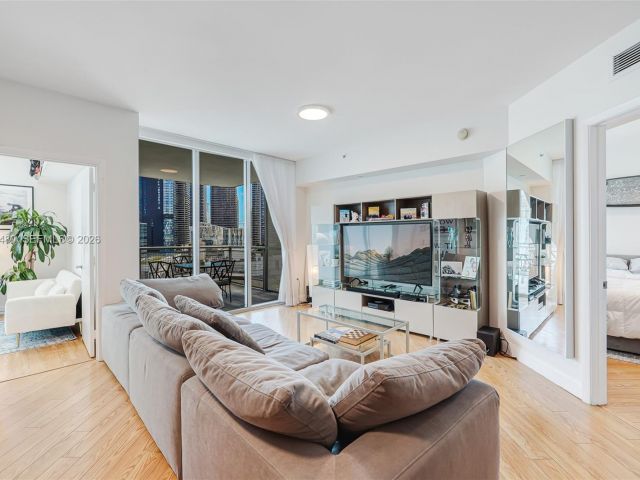 Продажа квартиры #2104 - фото 7142847