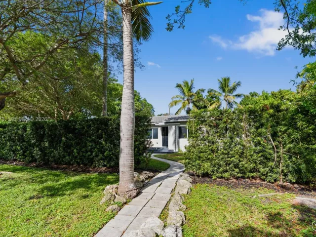 Дом в аренду по адресу 251 NE 44th St 251 - фото 7144676