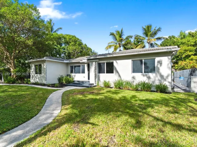 Дом в аренду по адресу 251 NE 44th St 251 - фото 7144678