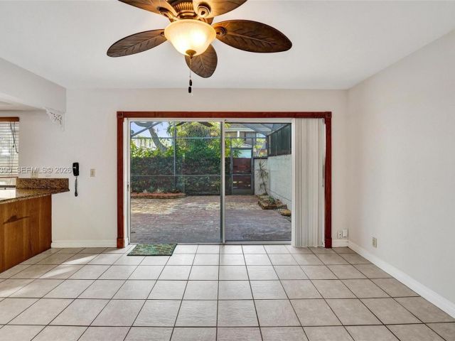 Дом в аренду по адресу 2990 Oaktree Ln 338 - фото 7474697