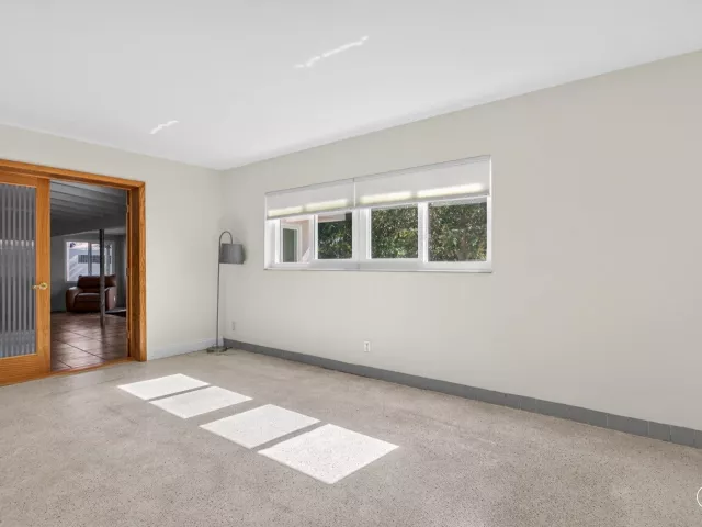 Продажа дома по адресу 2580 SE 5th Court - фото 9357107