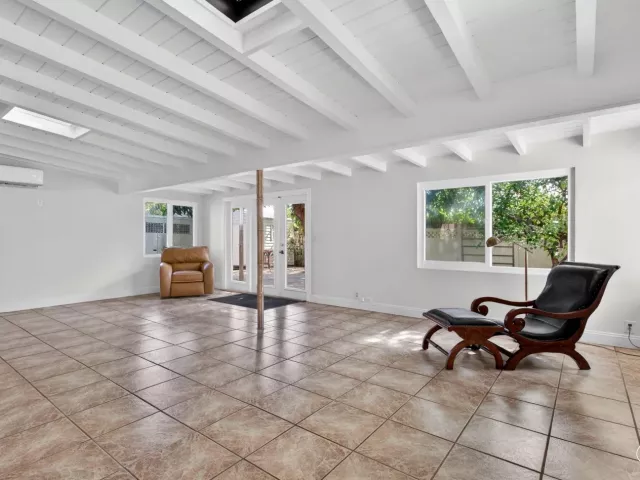 Продажа дома по адресу 2580 SE 5th Court - фото 9357087