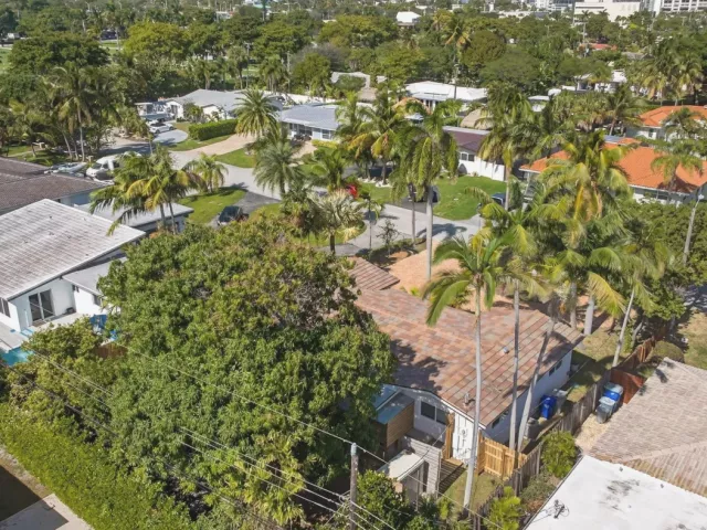 Продажа дома по адресу 2580 SE 5th Court - фото 9357123