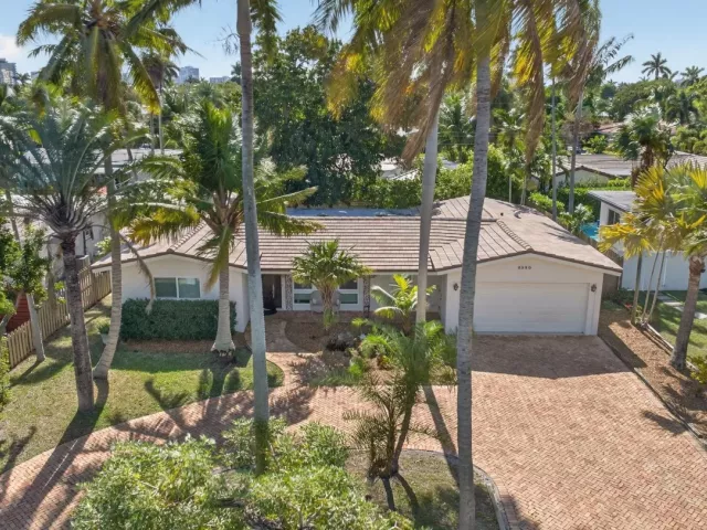 Продажа дома по адресу 2580 SE 5th Court - фото 9357088