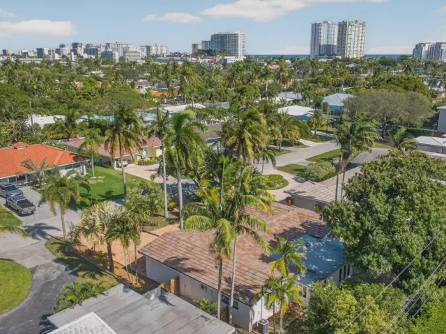 Продажа дома по адресу 2580 SE 5th Court - фото 9357135